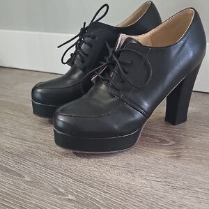 Women's Black Platform Lace-Up Heel Oxfords